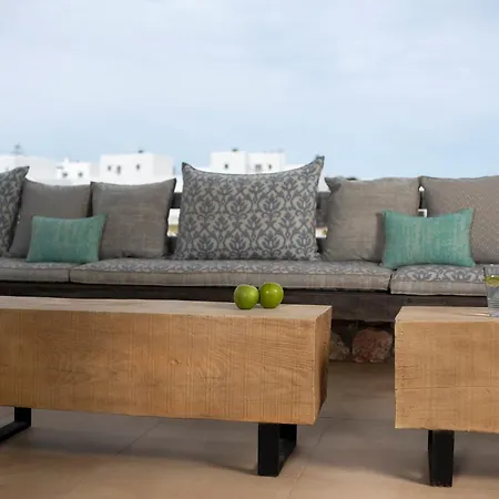 Beachside Bliss Apartment Kamari (Santorini)